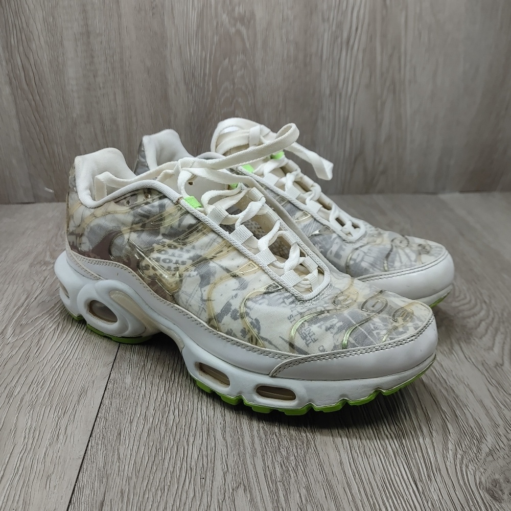 Nike Air Max Sneaker Shoe Plus LX Vintage Print BQ4803-100 US 6 White‎ Green